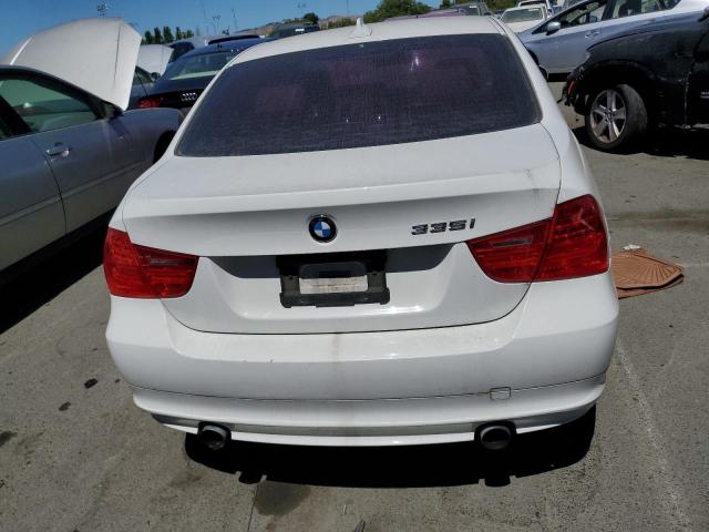 WBAPM77549NL86917 - 2009 BMW 335 I WHITE photo 6