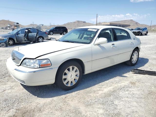 1LNHM82W75Y655879 - 2005 LINCOLN TOWN CAR SIGNATURE LIMITED CREAM photo 1