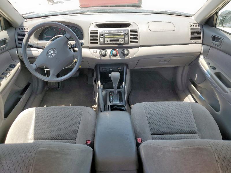 4T1BE32K02U509667 - 2002 TOYOTA CAMRY LE GREEN photo 8