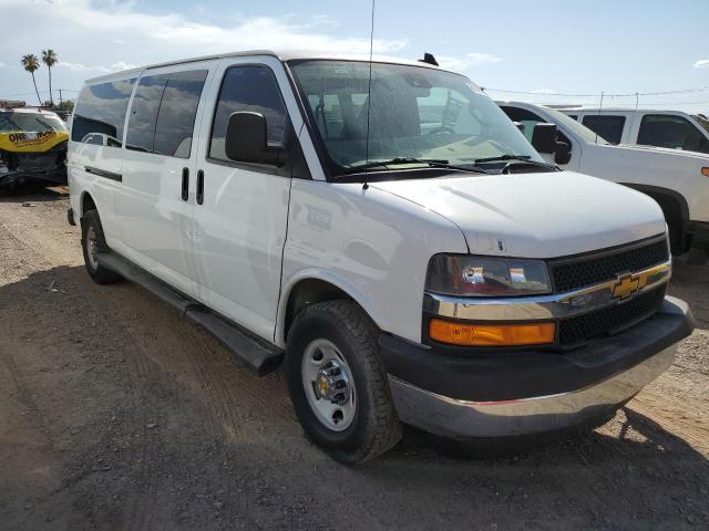 1GAZGPFG8K1256313 - 2019 CHEVROLET EXPRESS G3 LT WHITE photo 4