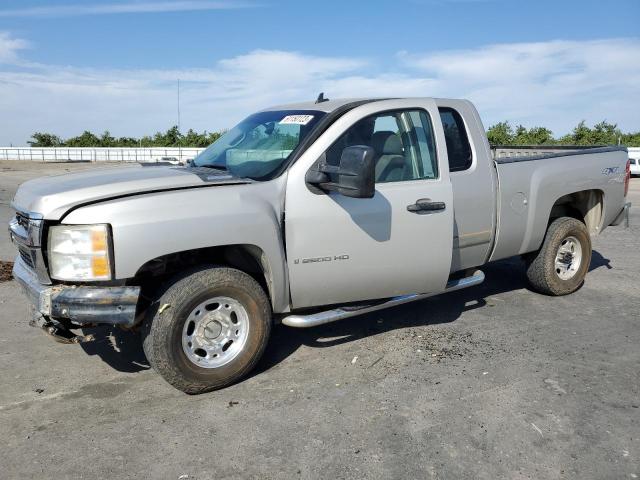 1GCHK29648E119555 - 2008 CHEVROLET 2500 HD K2500 HEAVY DUTY TAN photo 1