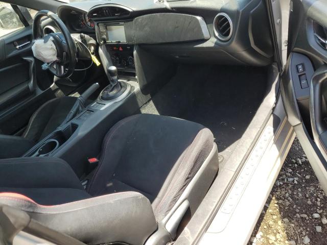 JF1ZNAA14D2707253 - 2013 TOYOTA SCION FR-S 银色 照片 8