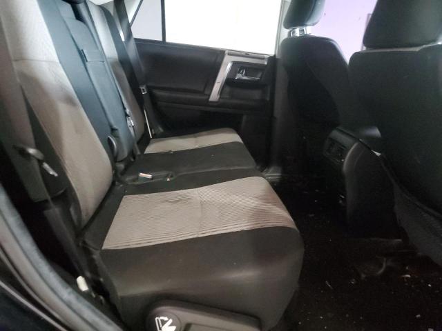 JTEZU5JR0J5186743 - 2018 TOYOTA 4RUNNER SR5 أسود صورة 11