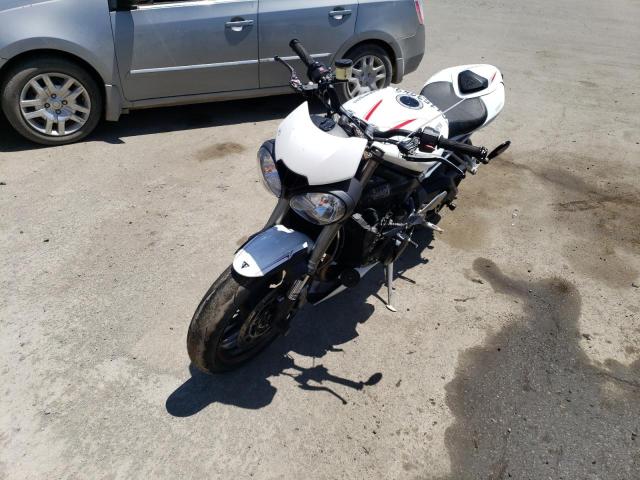 SMTA464S3KT913538 - 2019 TRIUMPH MOTORCYCLE STREET TRI RS WHITE photo 2