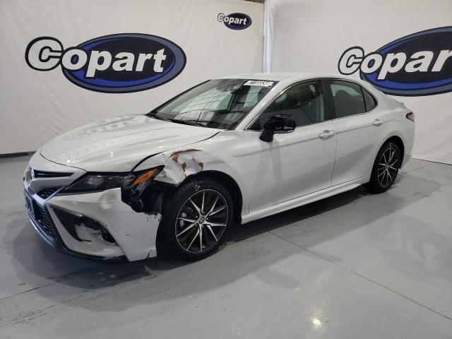 4T1G11AK6PU150162 - 2023 TOYOTA CAMRY SE NIGHT SHADE WHITE photo 1