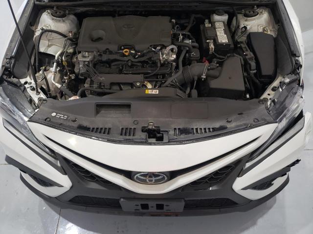 4T1G11AK6PU150162 - 2023 TOYOTA CAMRY SE NIGHT SHADE WHITE photo 11