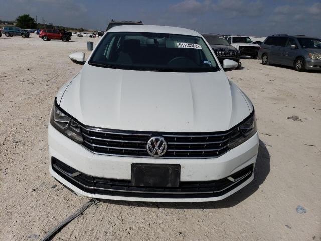 1VWAT7A3XHC019806 - 2017 VOLKSWAGEN PASSAT S WHITE photo 5