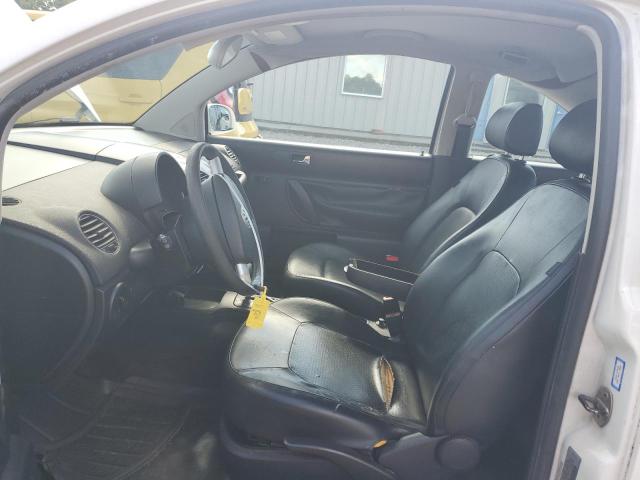 3VWPG3AG0AM008828 - 2010 VOLKSWAGEN NEW BEETLE Weiß Foto 7