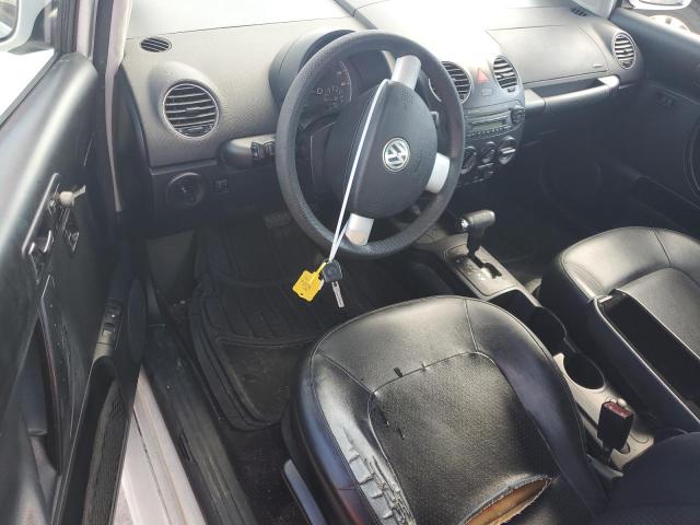 3VWPG3AG0AM008828 - 2010 VOLKSWAGEN NEW BEETLE Weiß Foto 8