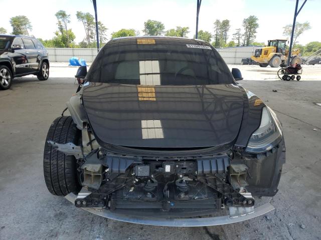 5YJ3E1EB2JF185377 - 2018 TESLA MODEL 3 灰色 照片 5