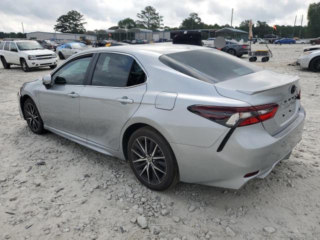 4T1G11AK8PU812338 - 2023 TOYOTA CAMRY SE NIGHT SHADE SILVER photo 2
