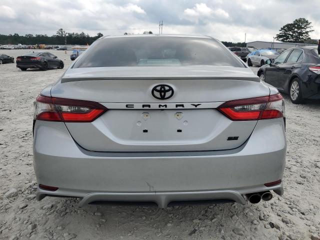 4T1G11AK8PU812338 - 2023 TOYOTA CAMRY SE NIGHT SHADE SILVER photo 6