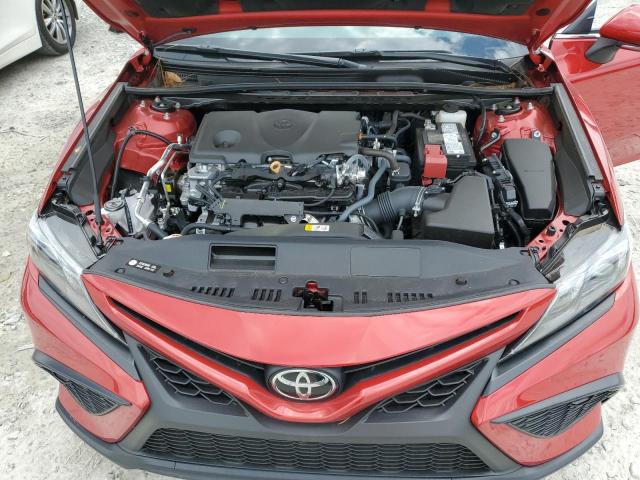 4T1G11AK0RU213761 - 2024 TOYOTA CAMRY SE NIGHT SHADE RED photo 11