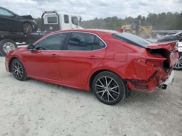 4T1G11AK0RU213761 - 2024 TOYOTA CAMRY SE NIGHT SHADE RED photo 2