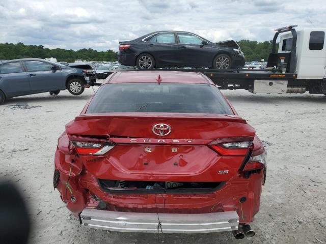 4T1G11AK0RU213761 - 2024 TOYOTA CAMRY SE NIGHT SHADE RED photo 6
