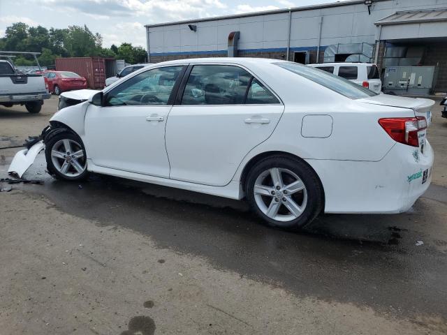 4T1BF1FK4CU543768 - 2012 TOYOTA CAMRY BASE WHITE photo 2