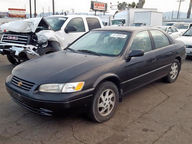 4T1BF22K3WU054777 - 1998 TOYOTA CAMRY CE  photo 2