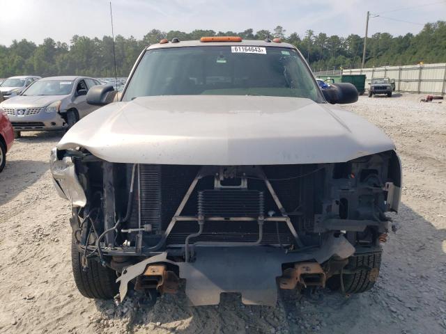 1GCJC33G95F874373 - 2005 CHEVROLET SILVERADO C3500 SILVER photo 5