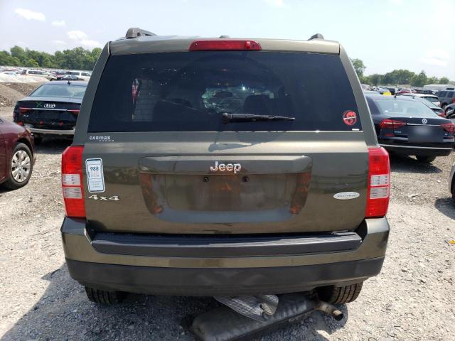 1C4NJRFB4FD258734 - 2015 JEEP PATRIOT LATITUDE GREEN photo 6