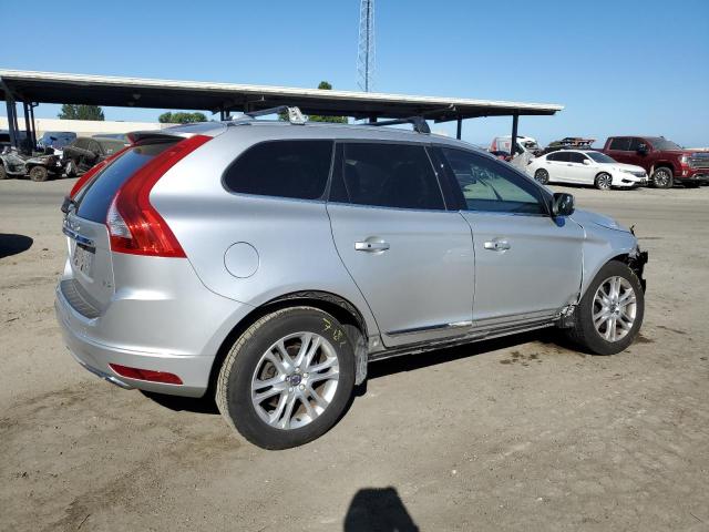 YV440MDM7G2822733 - 2016 VOLVO XC60 T5 PLATINUM SILVER photo 3