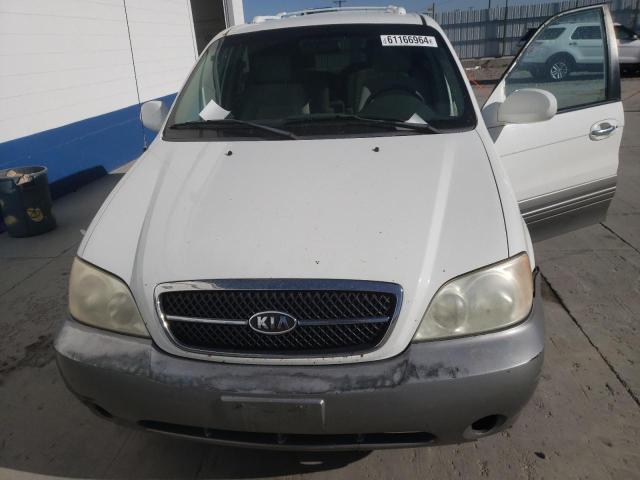 KNDUP132356752635 - 2005 KIA SEDONA EX WHITE photo 12