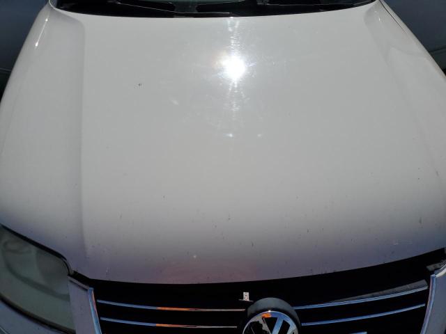 WVWVD63B14E020163 - 2004 VOLKSWAGEN PASSAT GLS WHITE photo 11