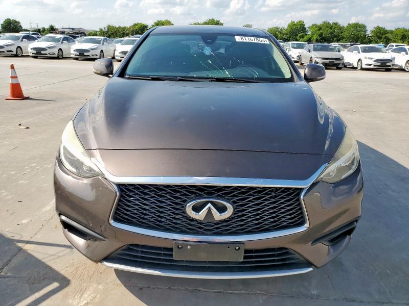 SJKCH5CP6HA038461 - 2017 INFINITI QX30 BASE BROWN photo 5