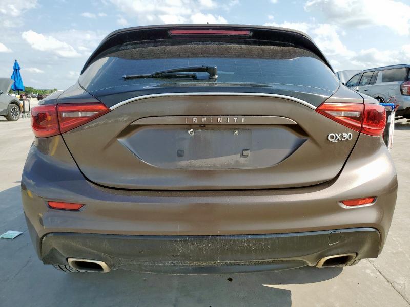 SJKCH5CP6HA038461 - 2017 INFINITI QX30 BASE BROWN photo 6