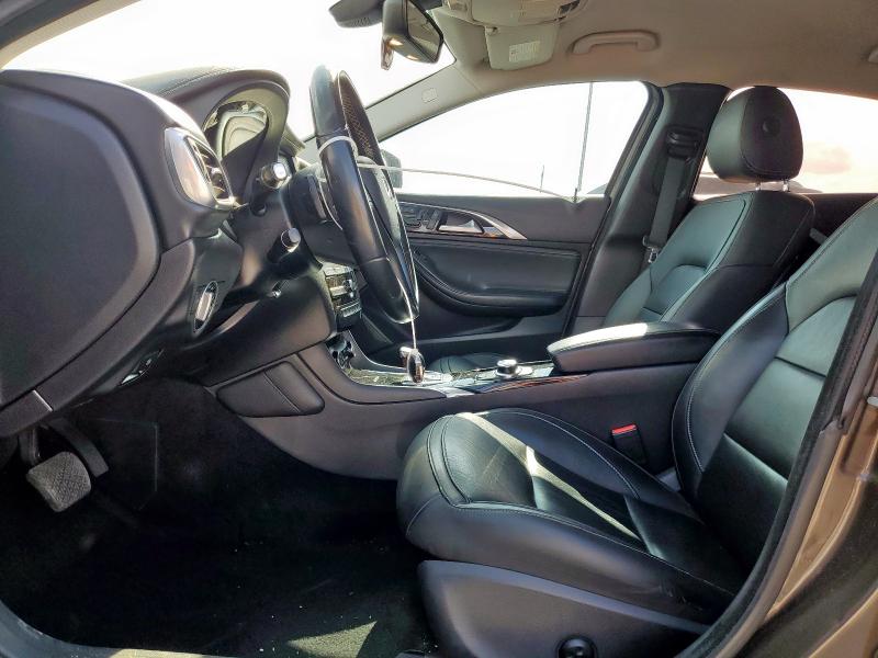 SJKCH5CP6HA038461 - 2017 INFINITI QX30 BASE BROWN photo 7