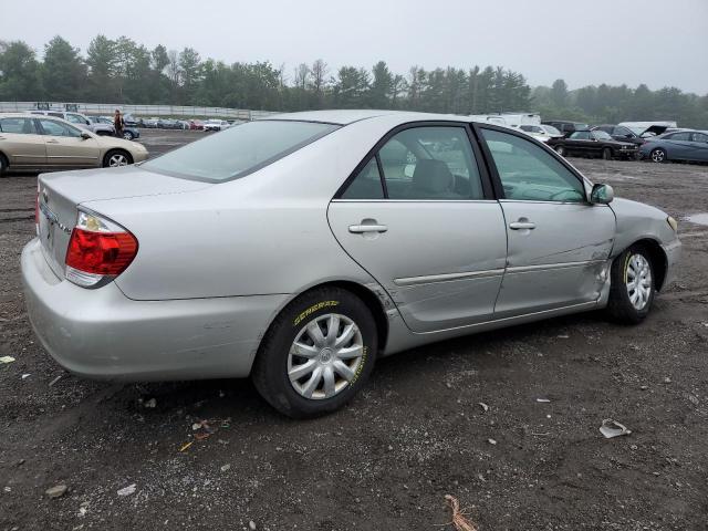 4T1BE32K55U042329 - 2005 TOYOTA CAMRY LE SILVER photo 3