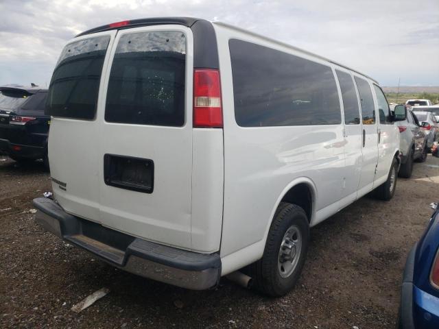 1GAZG1FG8F1104616 - 2015 CHEVROLET EXPRESS G3 LT WHITE photo 4