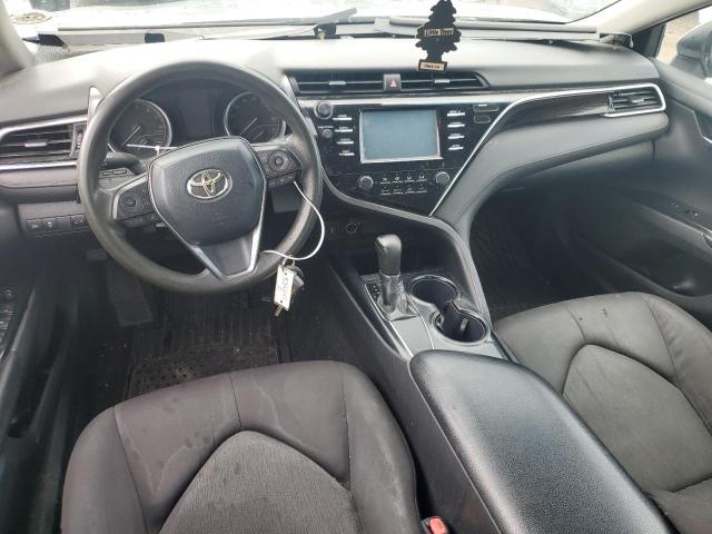 4T1B11HK3JU591982 - 2018 TOYOTA CAMRY L 银色 照片 8