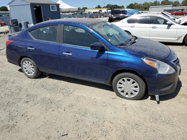 3N1CN7AP4JL871705 - 2018 NISSAN VERSA S BLUE photo 4