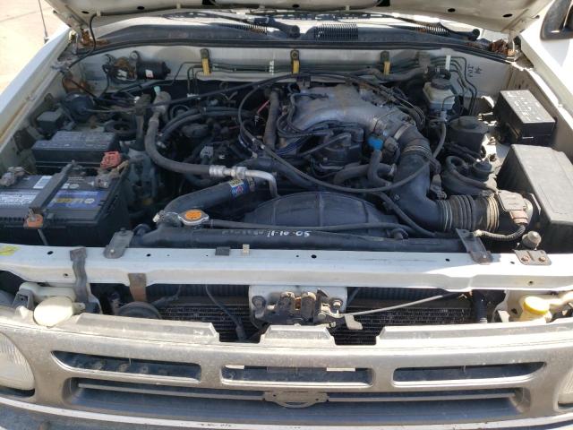 JN8AR05Y5TW028794 - 1996 NISSAN PATHFINDER LE WHITE photo 11