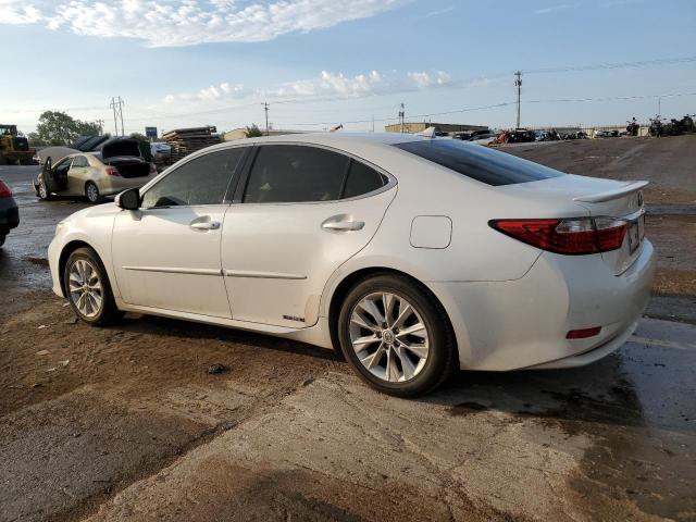 JTHBW1GG1D2038152 - 2013 LEXUS ES 300H WHITE photo 2