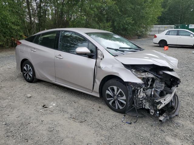 JTDKARFP2H3038743 - 2017 TOYOTA PRIUS PRIM 银色 照片 4