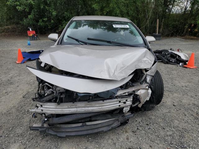 JTDKARFP2H3038743 - 2017 TOYOTA PRIUS PRIM 银色 照片 5