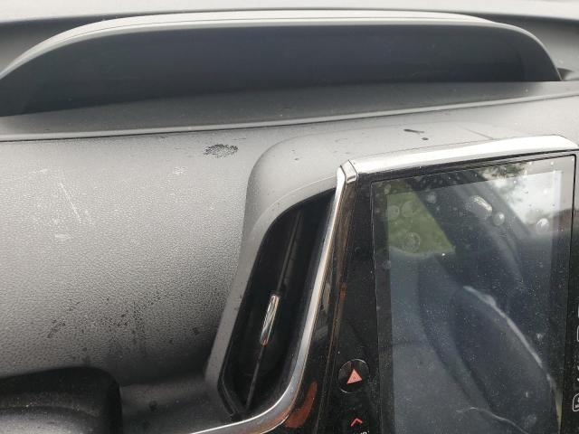 JTDKARFP2H3038743 - 2017 TOYOTA PRIUS PRIM 银色 照片 9