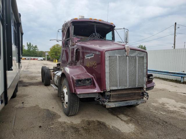 1XKDDU9X7XR826125 - 1999 KENWORTH CONSTRUCTI T800 BURGUNDY photo 1