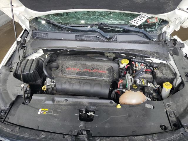 3C4NJDBB9JT230438 - 2018 JEEP COMPASS LATITUDE Biały zdjęcie 12