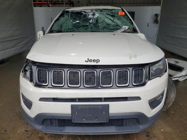 3C4NJDBB9JT230438 - 2018 JEEP COMPASS LATITUDE Biały zdjęcie 5