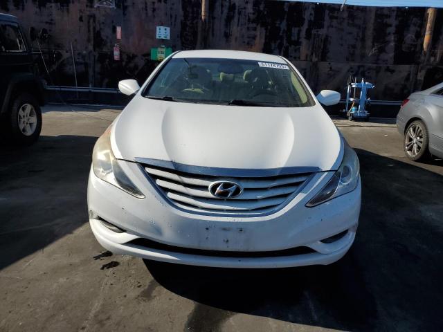 5NPEB4AC8CH397996 - 2012 HYUNDAI SONATA GLS WHITE photo 5