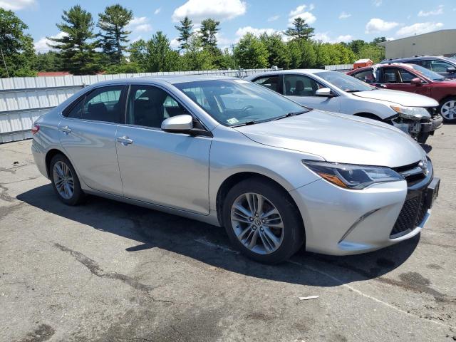 4T1BF1FK5FU487750 - 2015 TOYOTA CAMRY LE 银色 照片 4