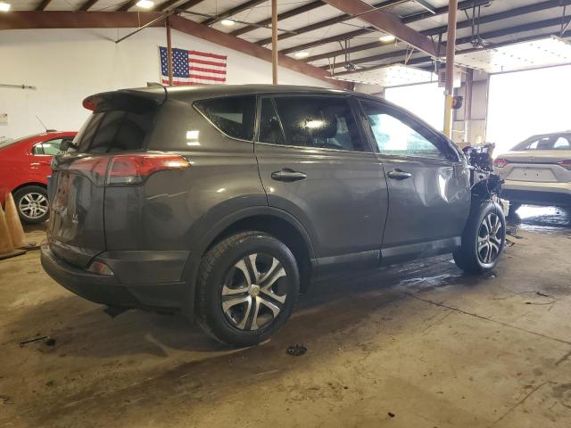 2T3BFREV3JW849228 - 2018 TOYOTA RAV4 LE 灰色 照片 3