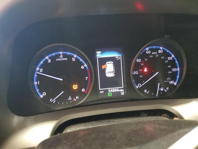 2T3BFREV3JW849228 - 2018 TOYOTA RAV4 LE 灰色 照片 9