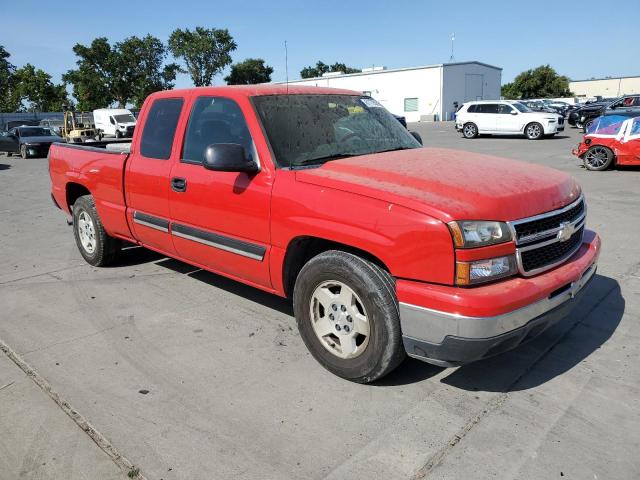 2GCEC19V371112310 - 2007 CHEVROLET SILVERADO C1500 CLASSIC RED photo 4
