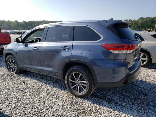 5TDKZRFH3JS243512 - 2018 TOYOTA HIGHLANDER SE BLUE photo 2