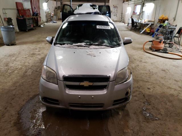 KL1TD5DE8BB181349 - 2011 CHEVROLET AVEO BASE LS SILVER photo 5