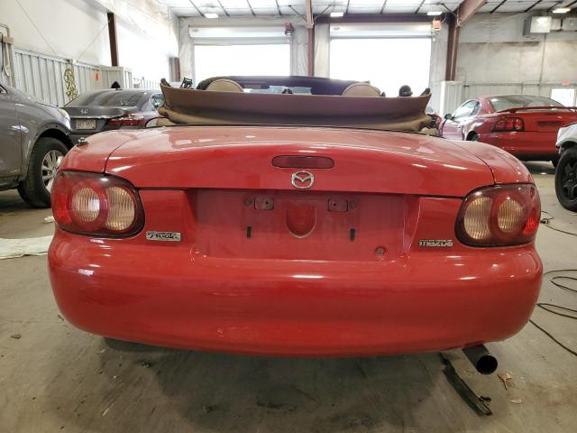 JM1NB353320222698 - 2002 MAZDA MX-5 MIATA BASE RED photo 6