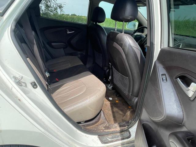 KM8JU3AC7CU389053 - 2012 HYUNDAI TUCSON GLS Biały zdjęcie 6